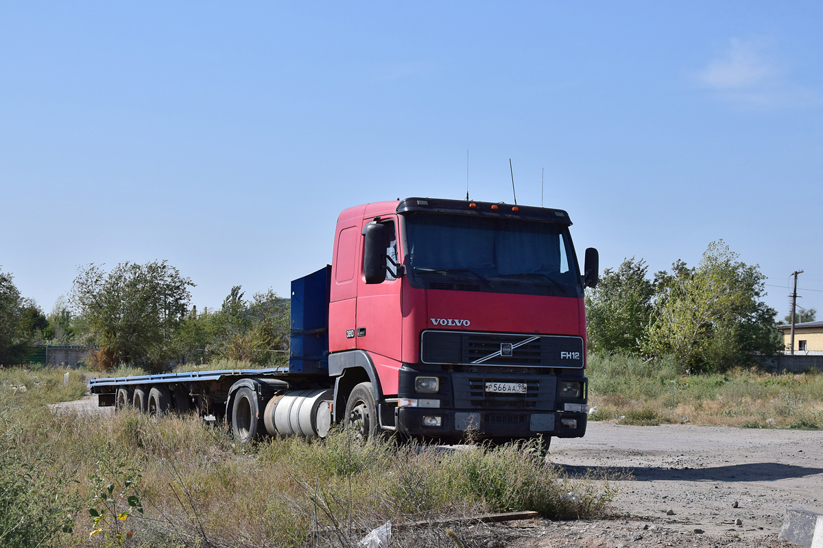 Санкт-Петербург, № Р 566 АА 98 — Volvo ('1993) FH12.380