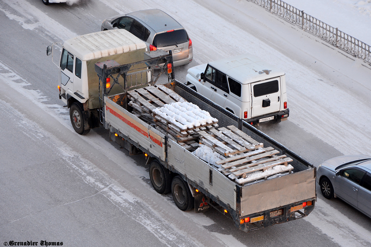 Саха (Якутия), № В 507 ВР 14 — Mitsubishi Fuso The Great