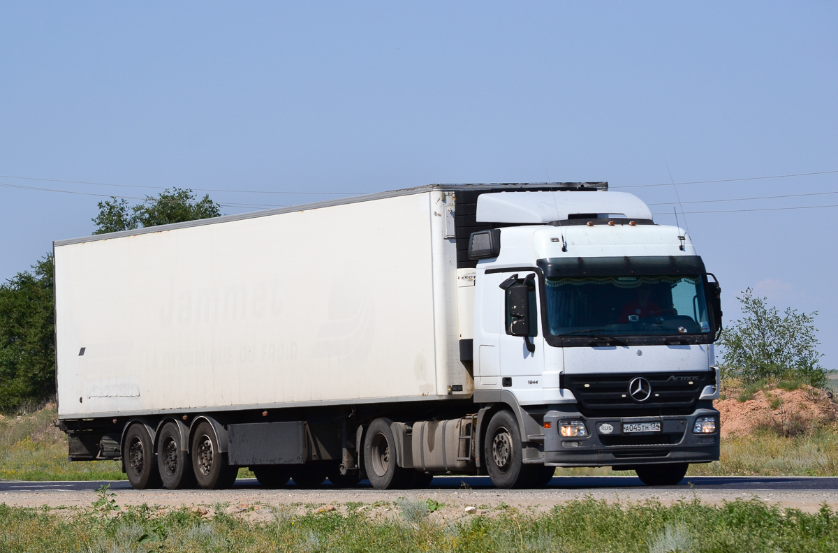 Волгоградская область, № А 045 ТН 134 — Mercedes-Benz Actros ('2003) 1844