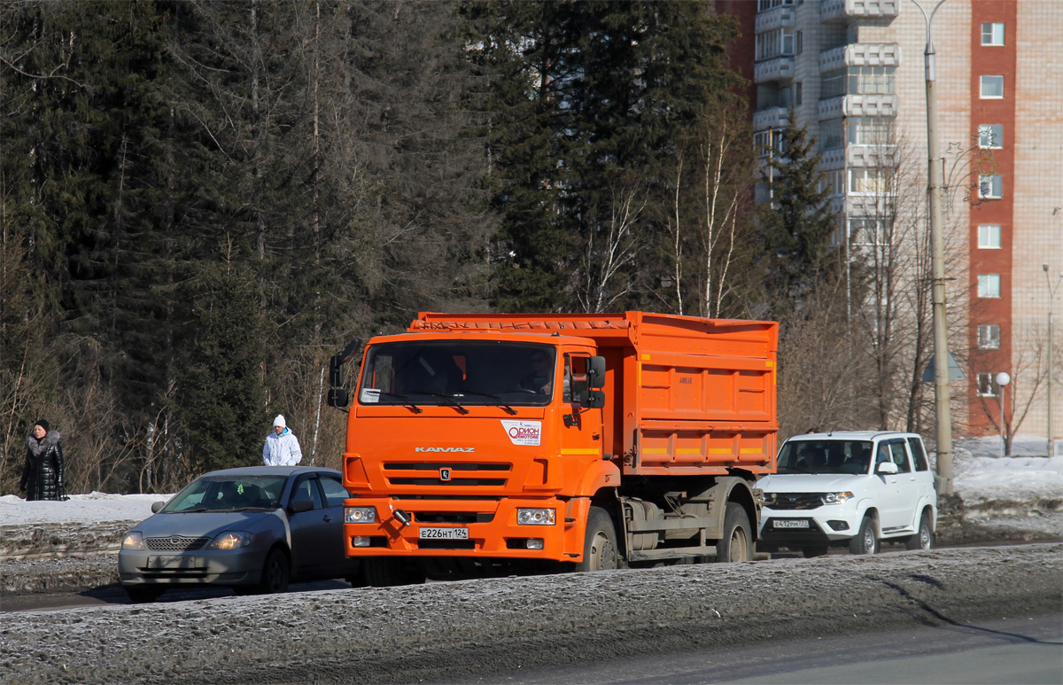 Красноярский край, № Е 226 НТ 124 — КамАЗ-53605-L4(19)