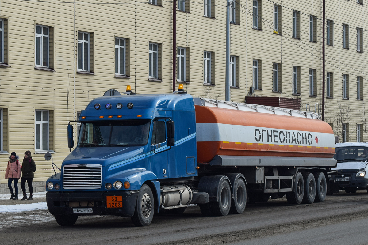 Алтайский край, № Р 693 УЕ 22 — Freightliner Century Class