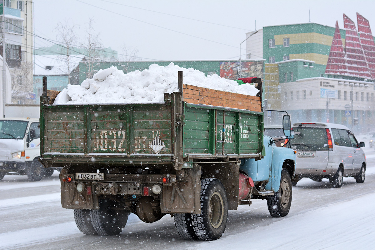 Саха (Якутия), № У 032 ВТ 14 — ЗИЛ-495710