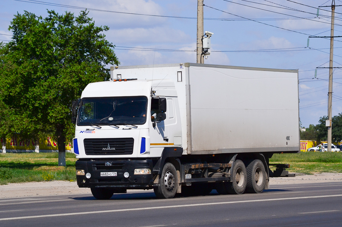 Волгоградская область, № В 682 НО 134 — МАЗ-6312B9