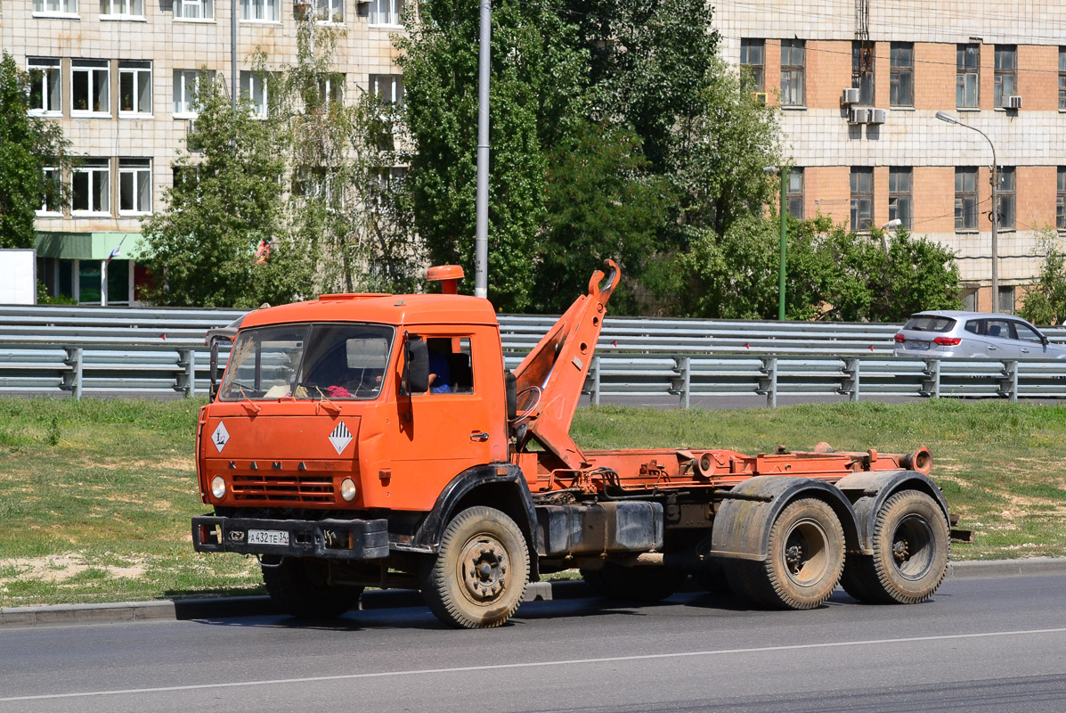 Волгоградская область, № А 432 ТЕ 34 — КамАЗ-53229-02 [53229C]