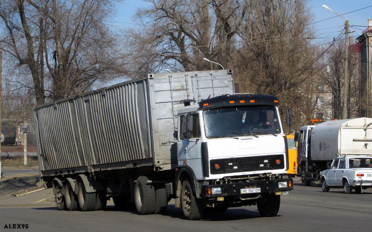 Днепропетровская область, № АЕ 3067 ЕМ — МАЗ-54323