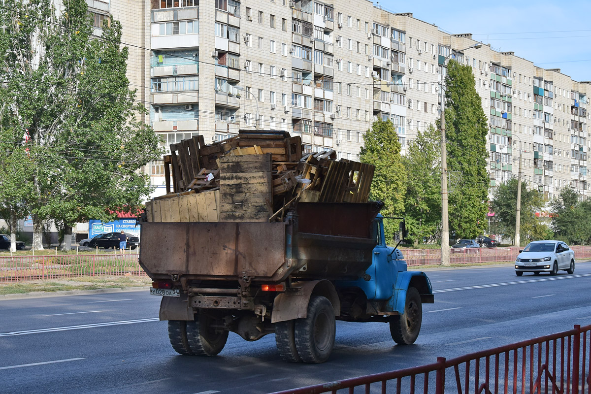 Волгоградская область, № У 028 ОА 34 — ЗИЛ-130 (общая модель)