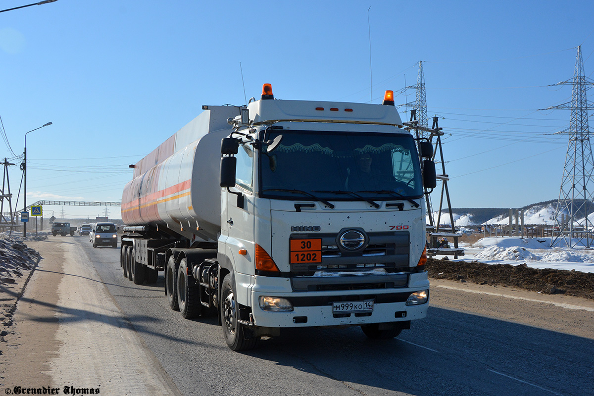 Саха (Якутия), № М 999 КО 14 — Hino 700