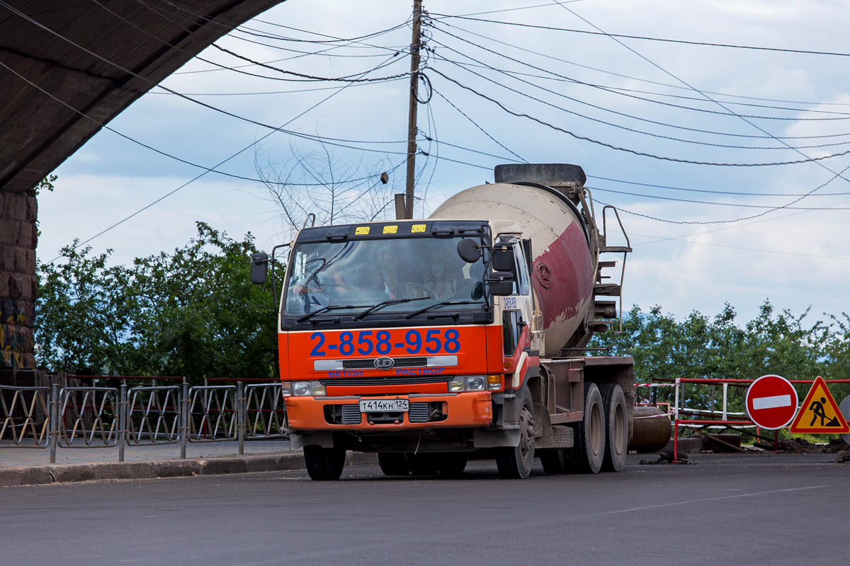 Красноярский край, № Т 414 КН 124 — Nissan Diesel (общая модель)