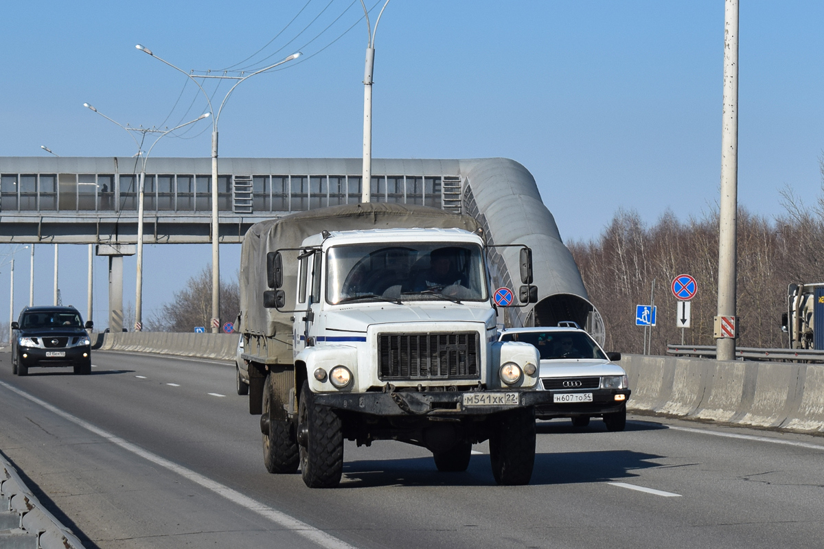 Алтайский край, № М 541 ХК 22 — ГАЗ-33081 «Садко»