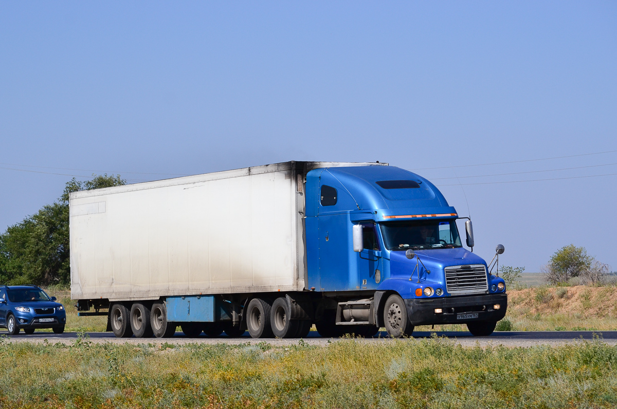 Ростовская область, № Х 965 УМ 161 — Freightliner Century Class