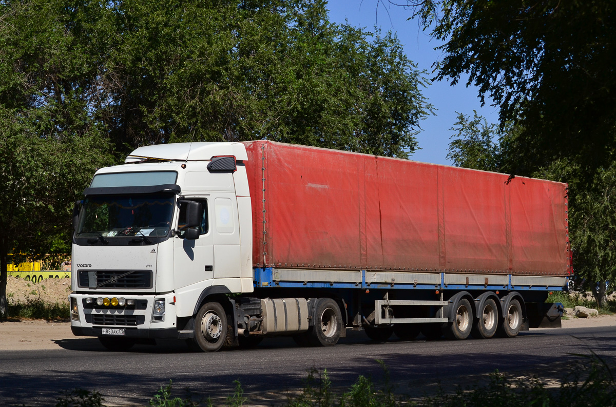 Санкт-Петербург, № Н 850 АК 178 — Volvo ('2002) FH12.440