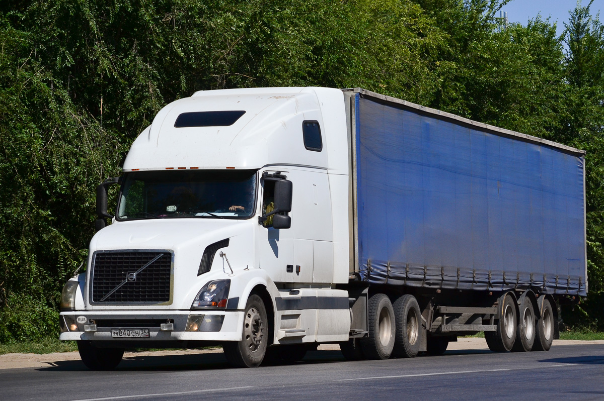 Волгоградская область, № М 840 СН 34 — Volvo VNL670