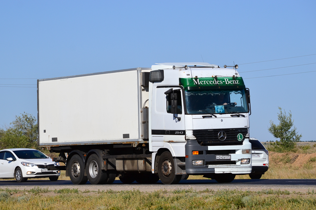 Белгородская область, № Н 242 ВТ 31 — Mercedes-Benz Actros ('1997) 2543