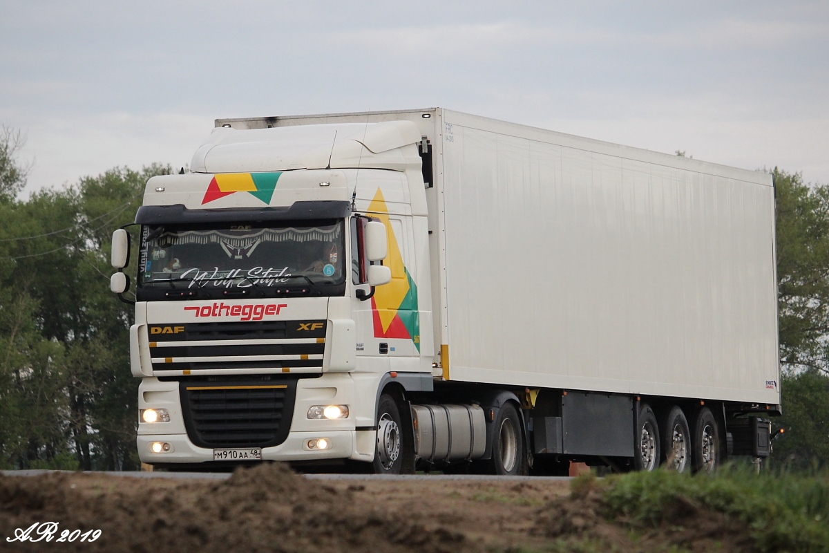 Липецкая область, № М 910 АА 48 — DAF XF105 FT