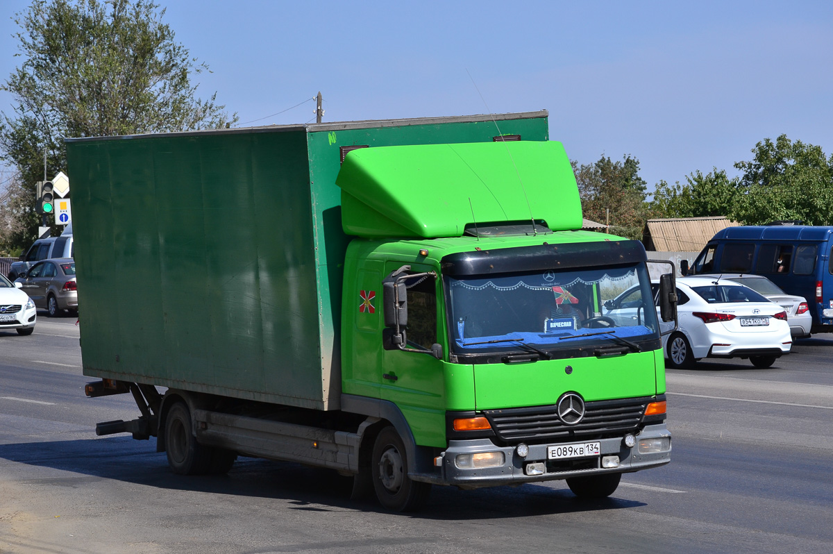 Волгоградская область, № Е 089 КВ 134 — Mercedes-Benz Atego 817