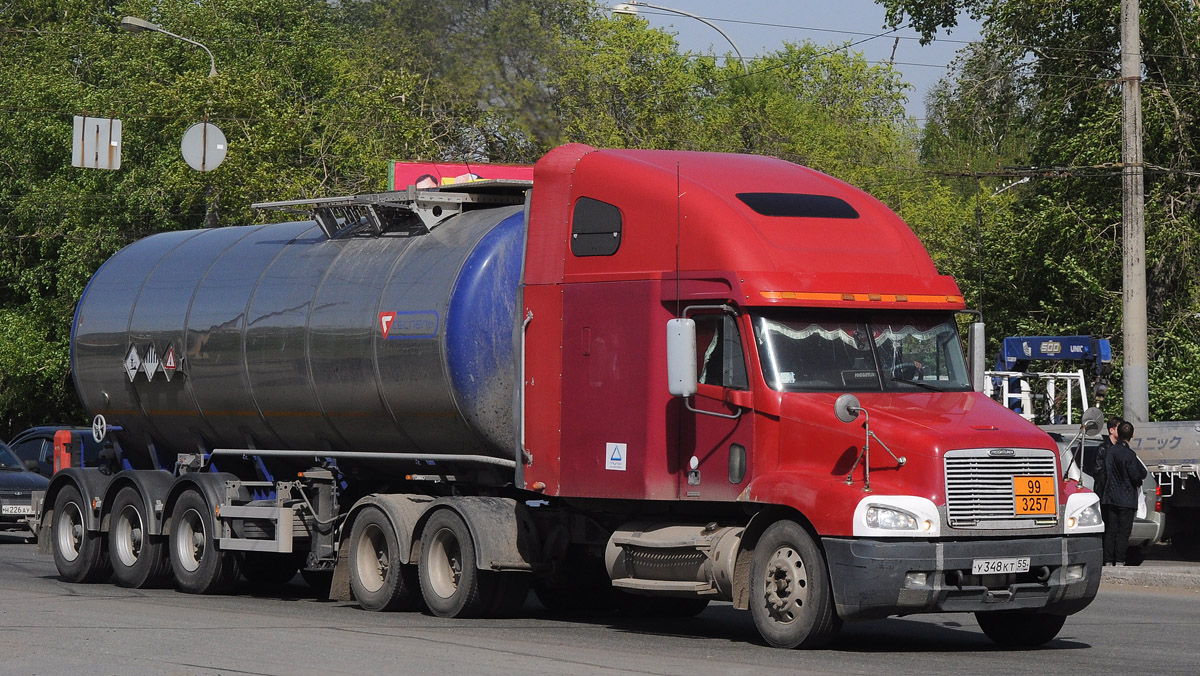 Омская область, № У 348 КТ 55 — Freightliner Century Class