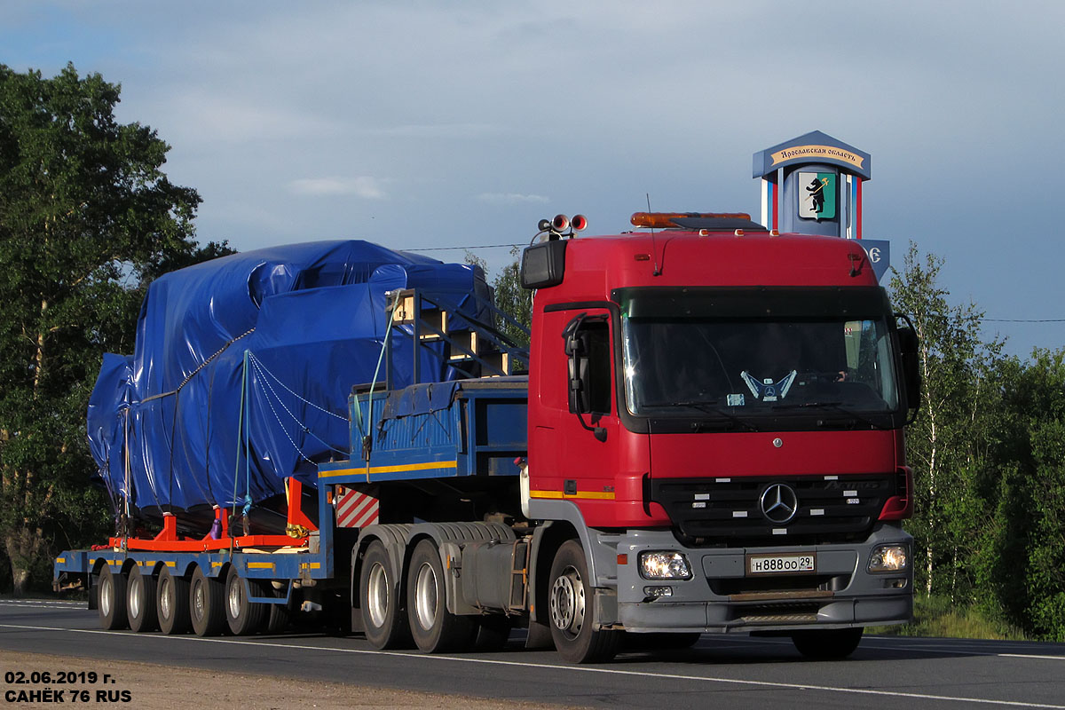 Архангельская область, № Н 888 ОО 29 — Mercedes-Benz Actros ('2003) 2641