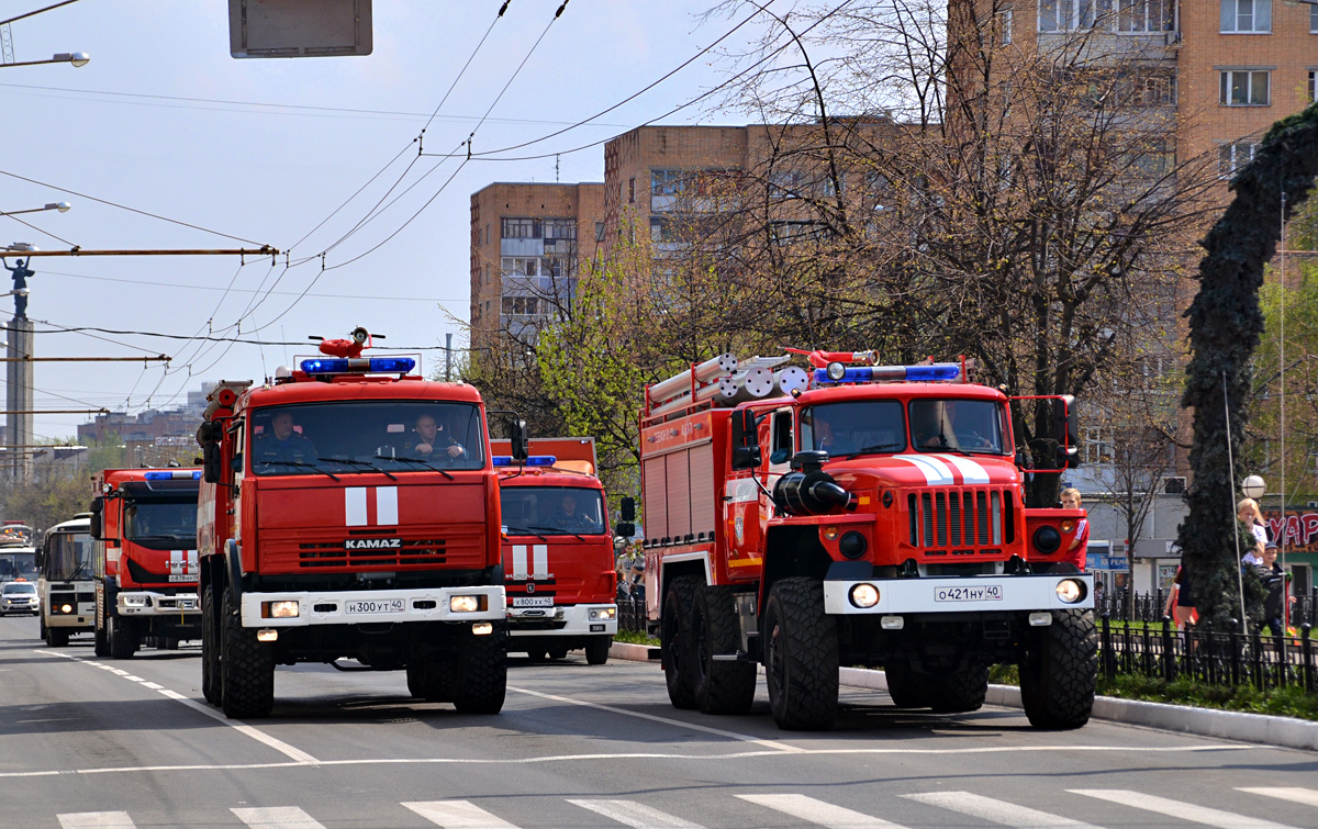 Калужская область, № Н 300 УТ 40 — КамАЗ-43118-10 [43118K]; Калужская область, № О 421 НУ 40 — Урал-5557-72