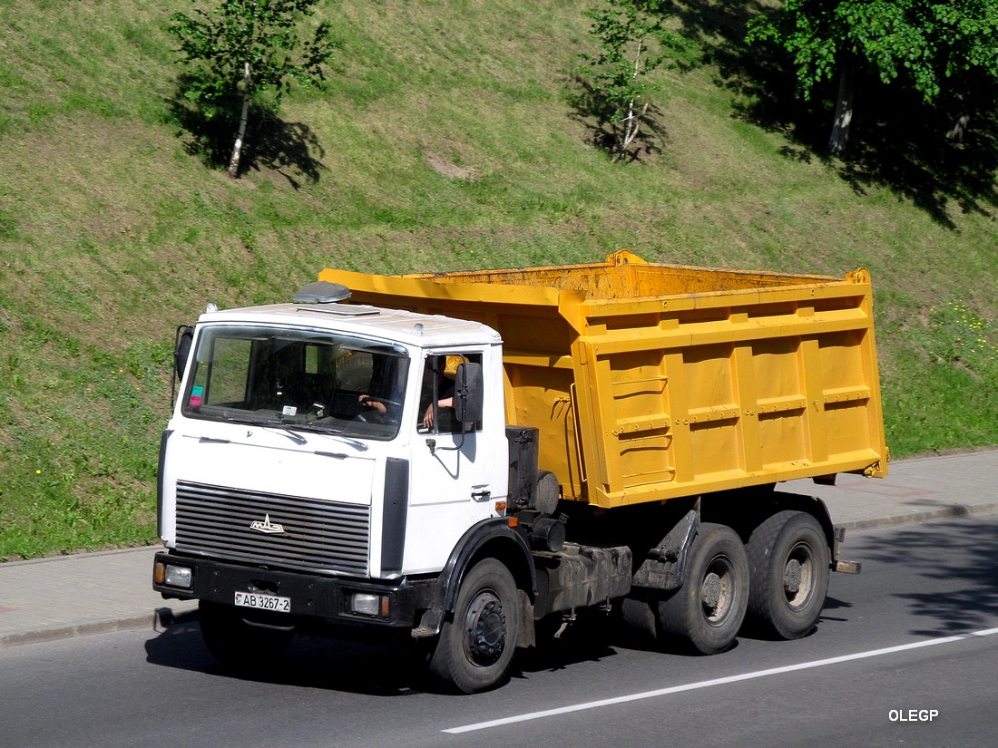 Витебская область, № АВ 3267-2 — МАЗ-5516 (общая модель)