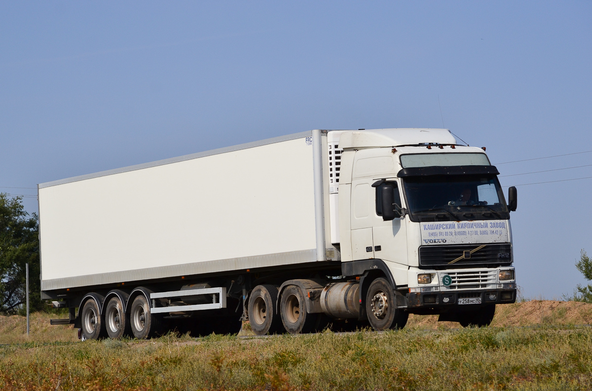 Московская область, № У 258 МС 90 — Volvo ('1993) FH12.420