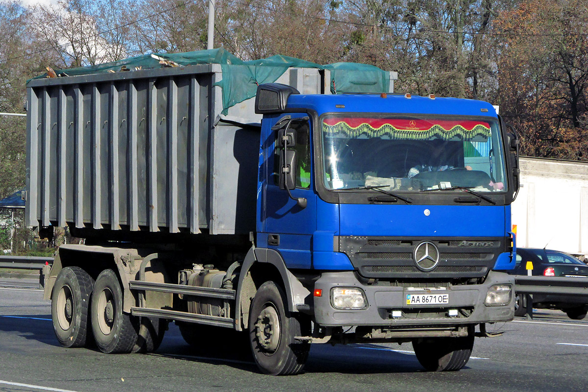 Киев, № АА 8671 ОЕ — Mercedes-Benz Actros ('2003)