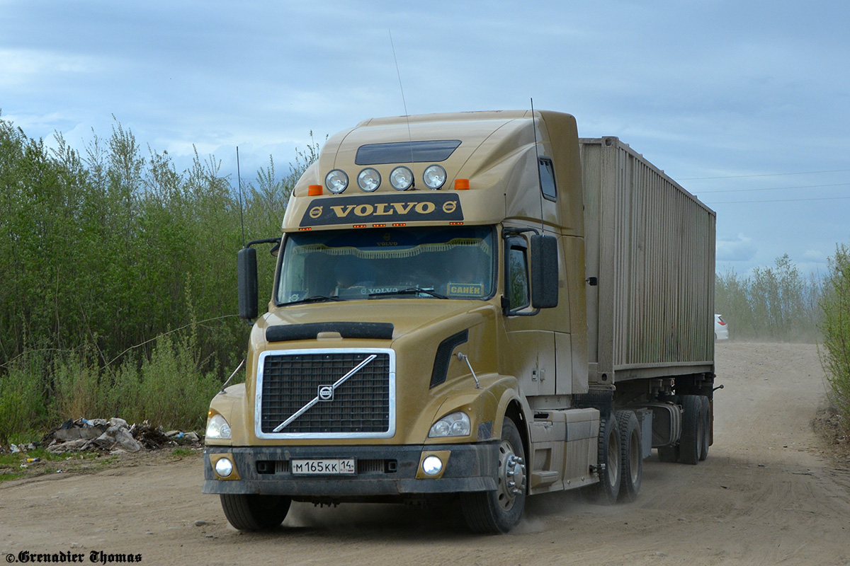 Саха (Якутия), № М 165 КК 14 — Volvo VNL670