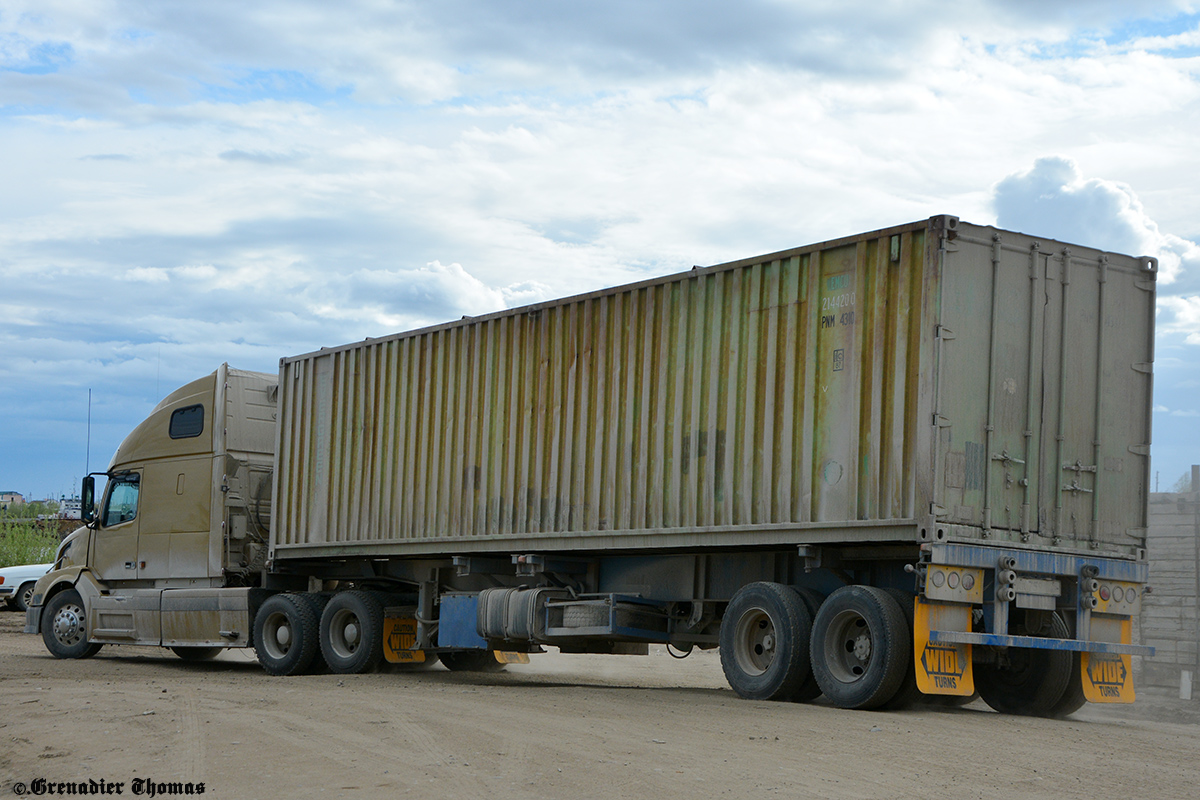 Саха (Якутия), № М 165 КК 14 — Volvo VNL670