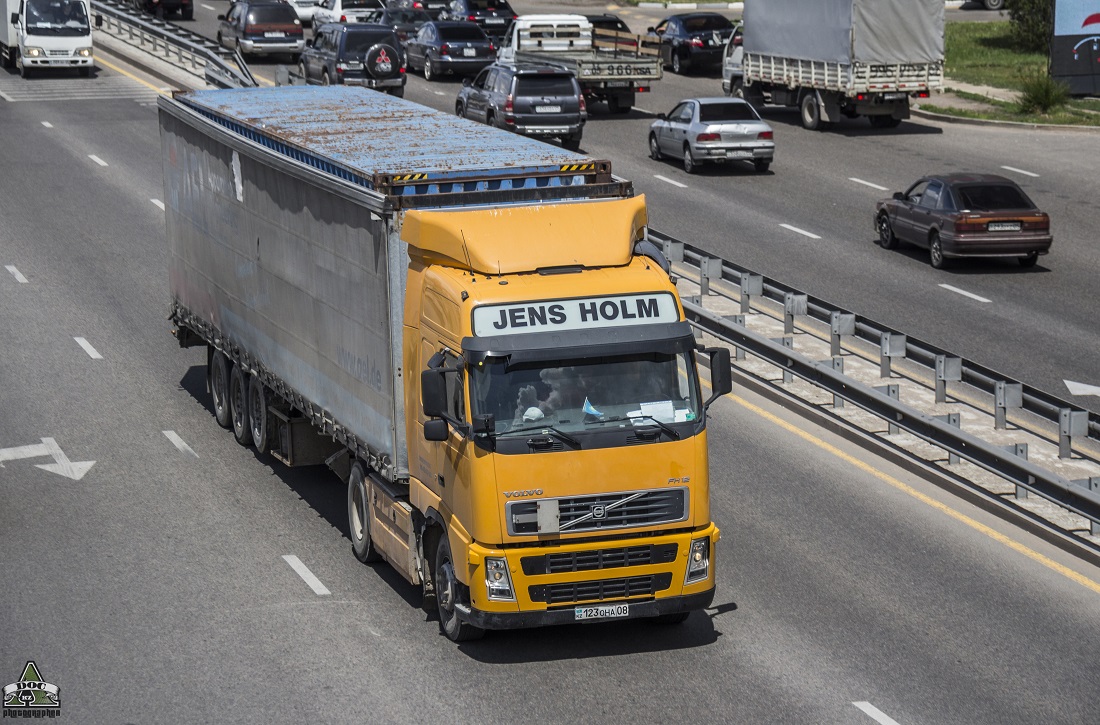 Жамбылская область, № 123 OHA 08 — Volvo ('2002) FH12.500
