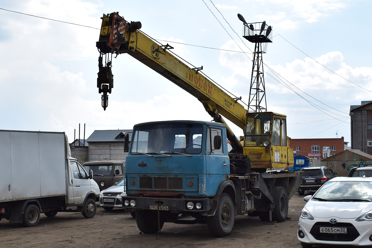Алтайский край, № 7926 АБФ — МАЗ-5337 [533700]