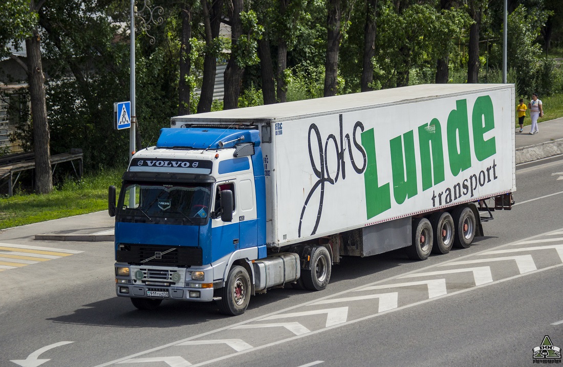 Жамбылская область, № 911 YAZ 08 — Volvo ('1993) FH12.420