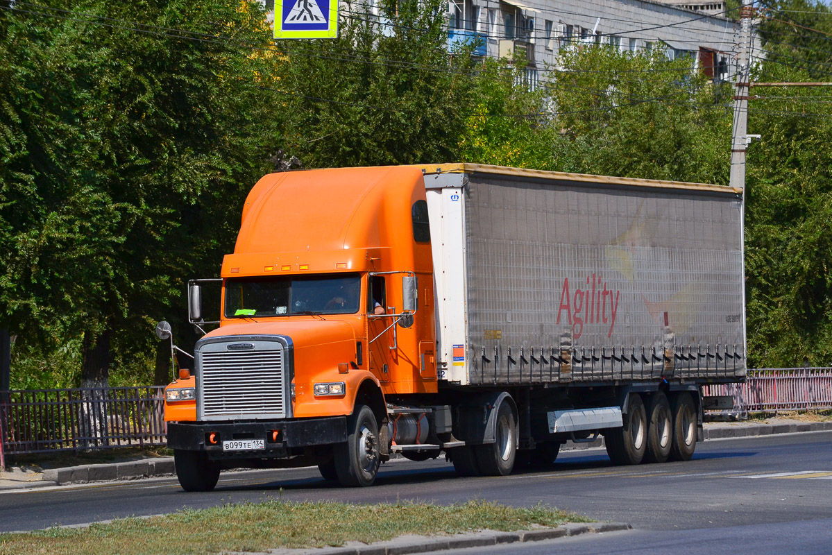 Волгоградская область, № В 099 ТЕ 134 — Freightliner FLD 120 SD