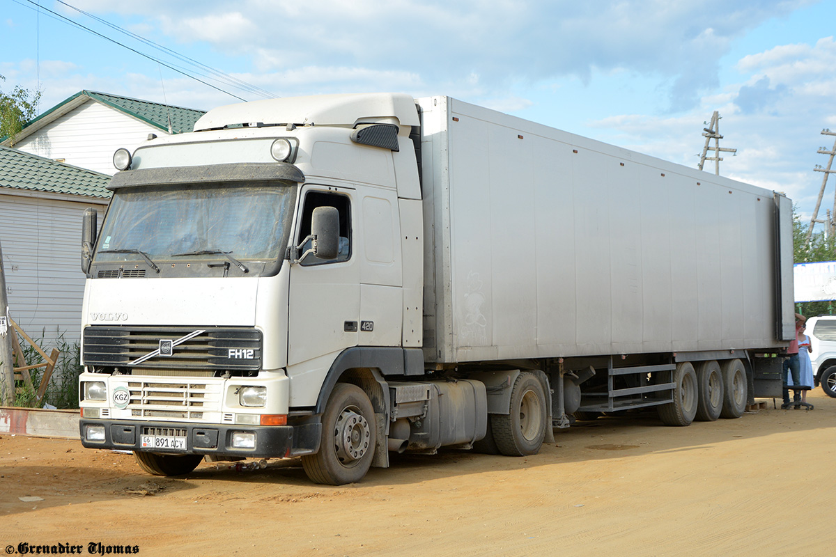 Киргизия, № 06 891 ACY — Volvo ('1993) FH12.420