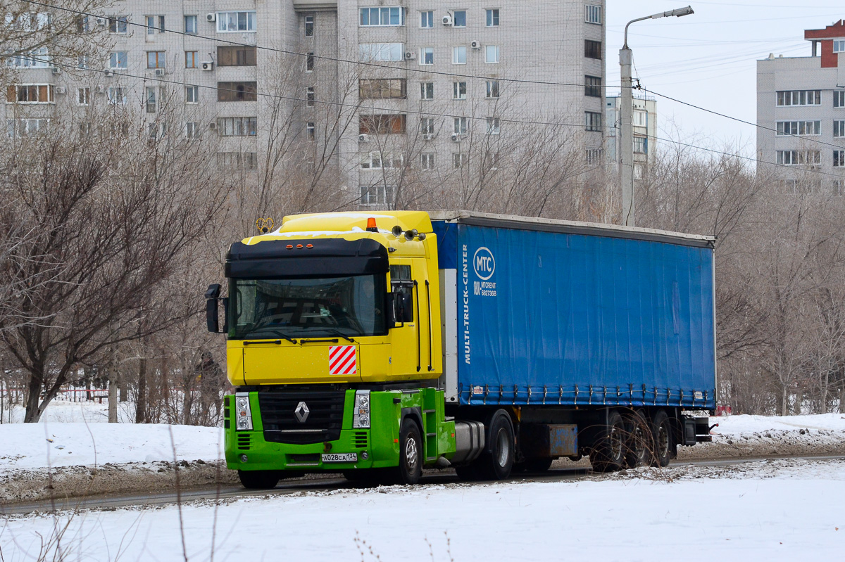 Волгоградская область, № А 028 СА 134 — Renault Magnum E-Tech ('2001)