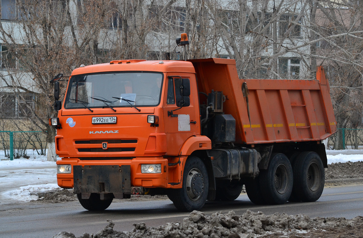 Волгоградская область, № В 992 ЕЕ 134 — КамАЗ-65115-L4