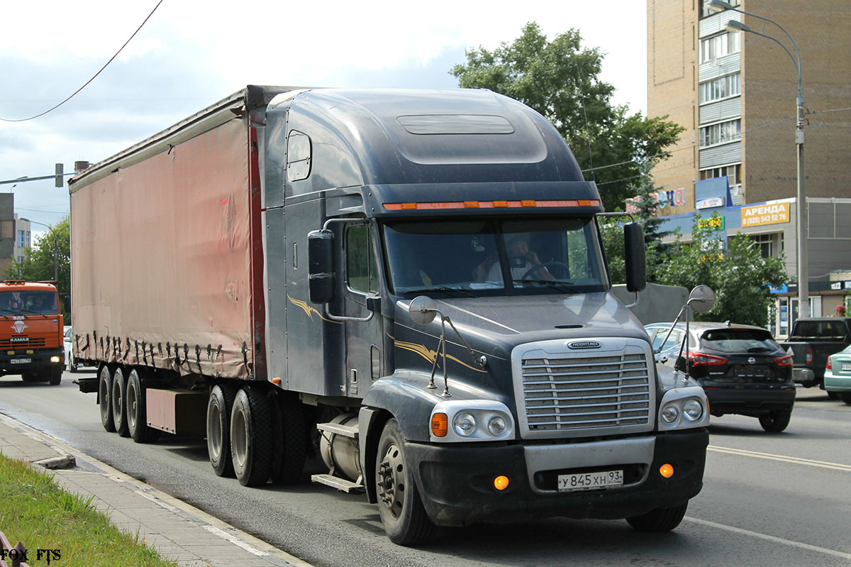 Краснодарский край, № У 845 ХН 93 — Freightliner Century Class