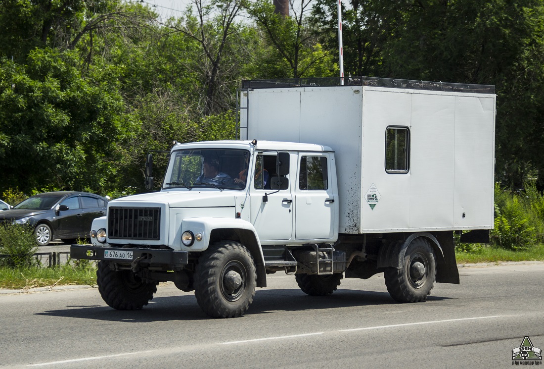 Восточно-Казахстанская область, № 676 AO 16 — ГАЗ-33081 «Садко»