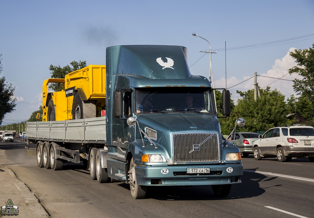 Восточно-Казахстанская область, № 172 CA 16 — Volvo VNL610