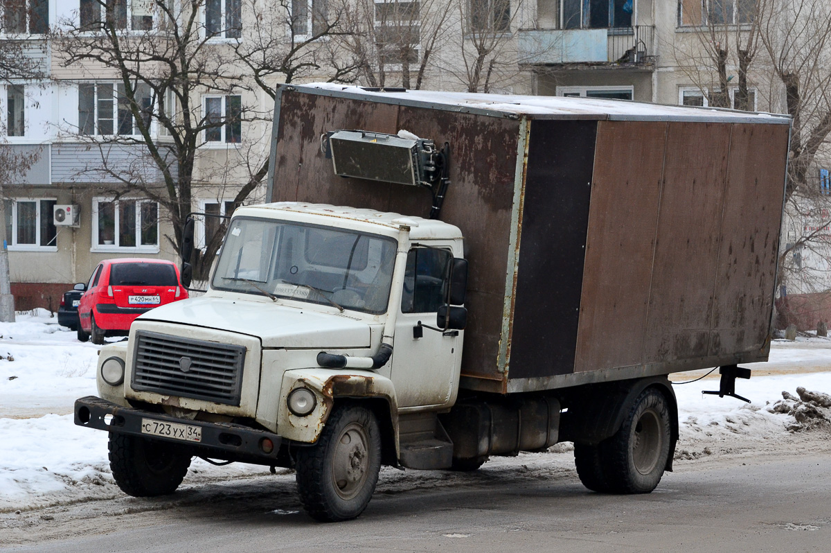 Волгоградская область, № С 723 УХ 34 — ГАЗ-3309