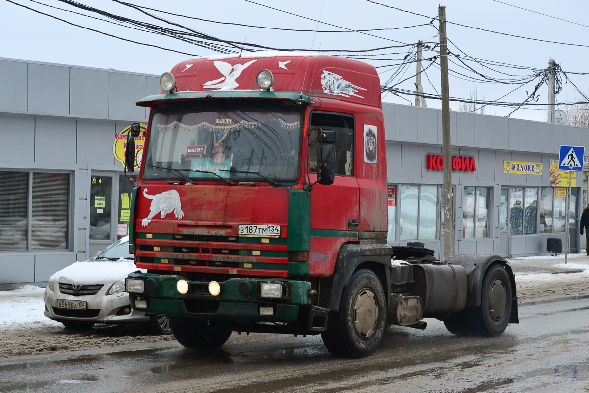 Волгоградская область, № В 187 ТМ 134 — Renault R-Series Major