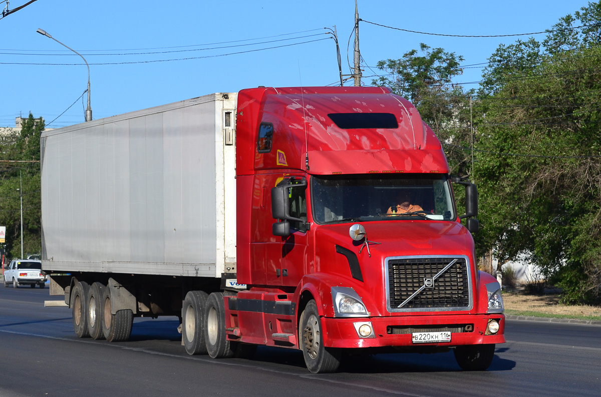 Татарстан, № В 220 КН 116 — Volvo VNL670