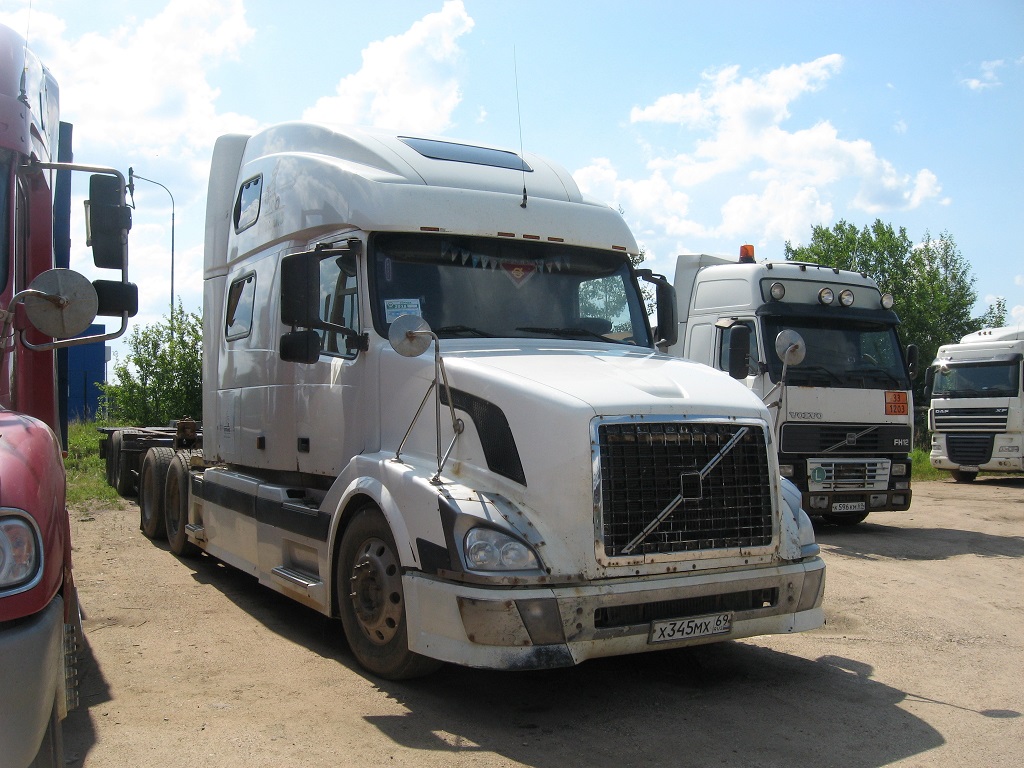 Тверская область, № Х 345 МХ 69 — Volvo VNL670