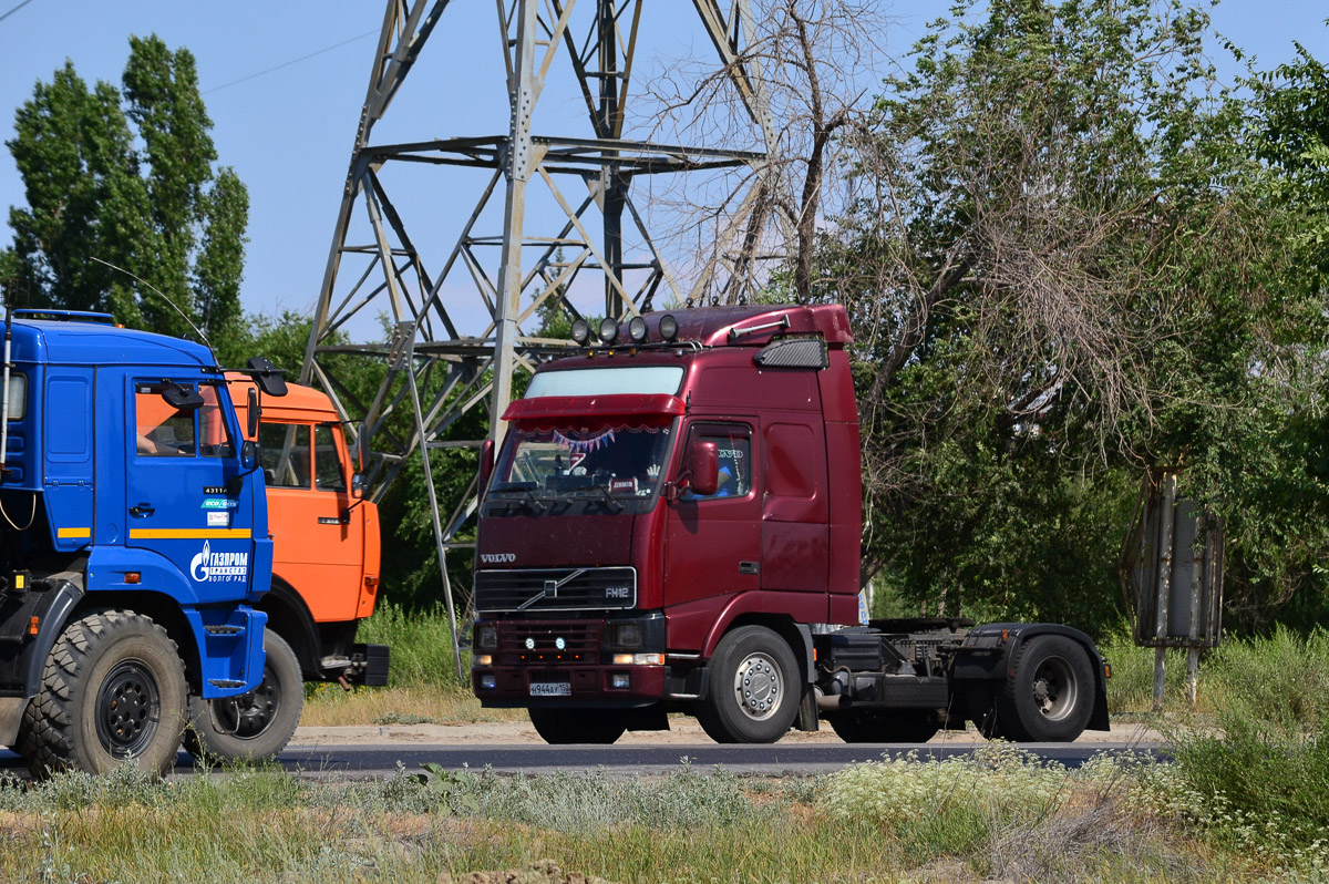 Нижегородская область, № Н 944 АУ 152 — Volvo ('1993) FH-Series