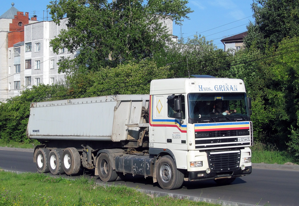 Калужская область, № О 121 ВМ 40 — DAF XF95 FT