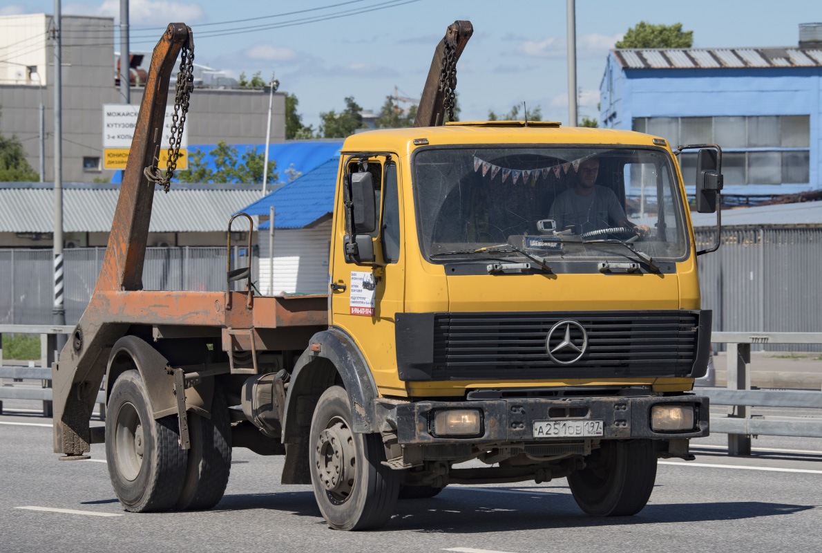 Москва, № А 251 ОВ 197 — Mercedes-Benz SK 1722