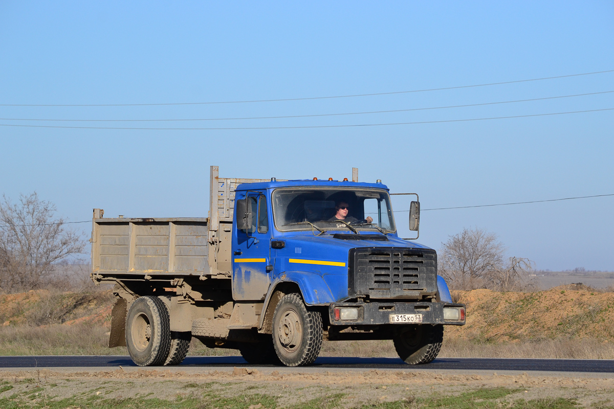 Новгородская область, № Е 315 КО 53 — ЗИЛ-432932