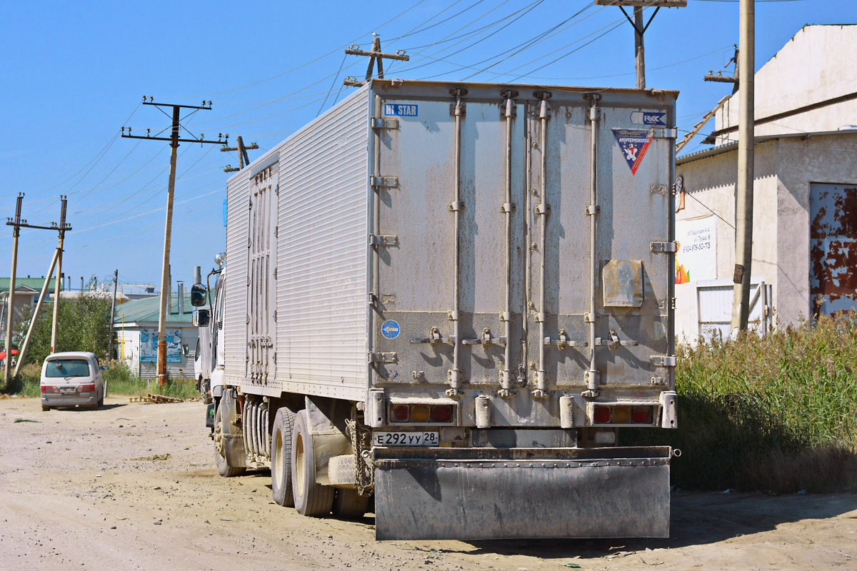 Амурская область, № Е 292 УУ 28 — Isuzu Giga (общая модель)