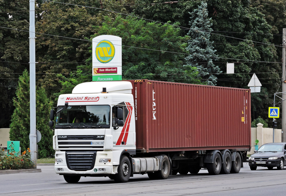 Одесская область, № ВН 2582 IН — DAF XF105 FT