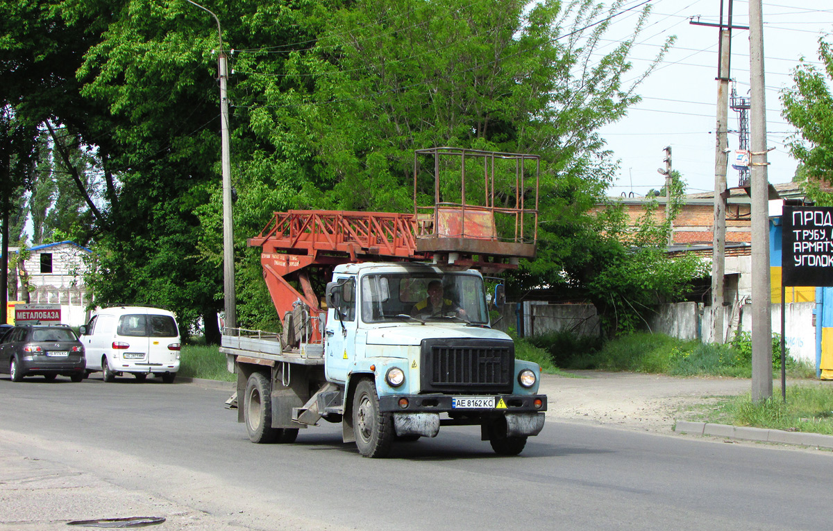 Днепропетровская область, № АЕ 8162 КС — ГАЗ-3307