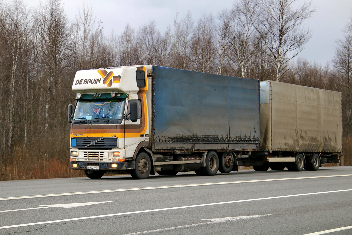 Ленинградская область, № О 772 РВ 47 — Volvo ('1993) FH12.380