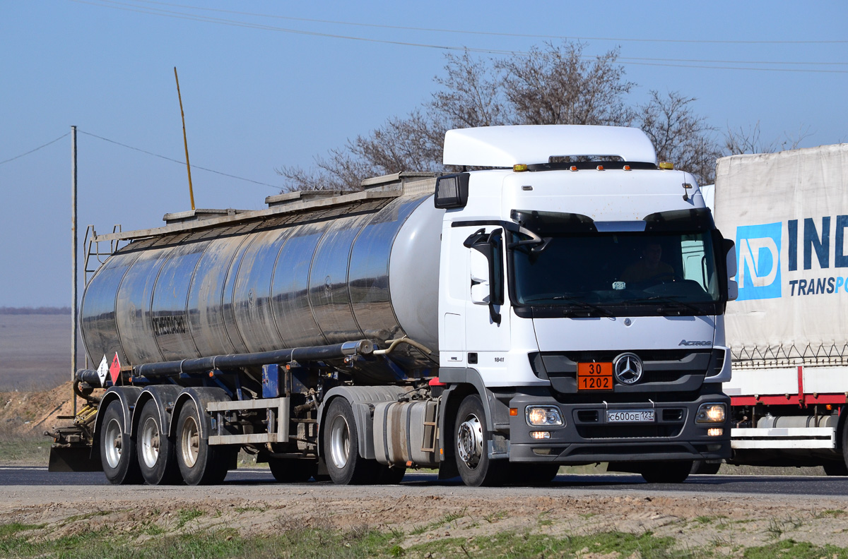 Краснодарский край, № С 600 ОЕ 123 — Mercedes-Benz Actros ('2009) 1841